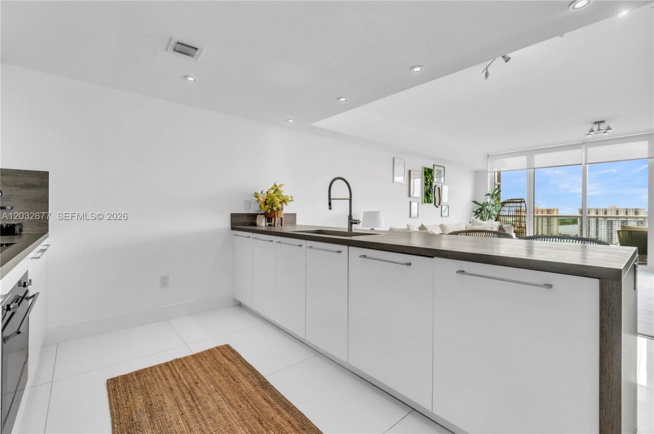 400 Sunny Isles Blvd, Unit 1917   |TW, Sunny Isles Beach, FL 33160 Photo