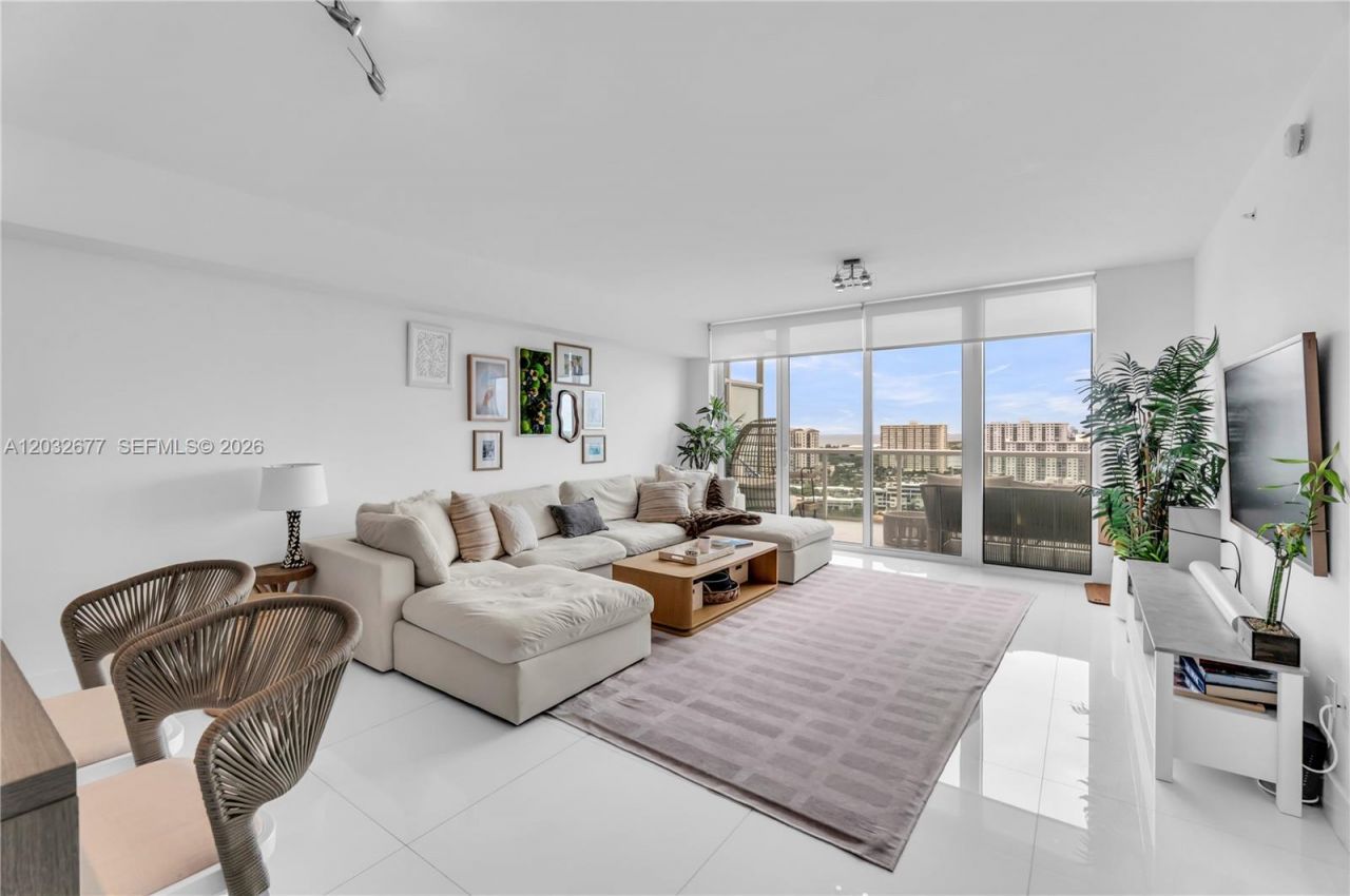 400 Sunny Isles Blvd, Unit 1917   |TW, Sunny Isles Beach, FL 33160 Photo