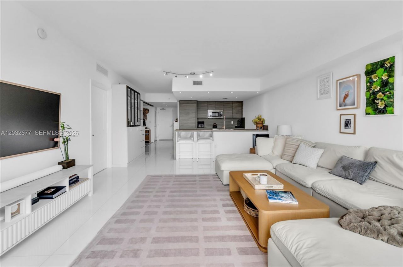 400 Sunny Isles Blvd , Unit 1917, Sunny Isles Beach, FL 33160 Photo