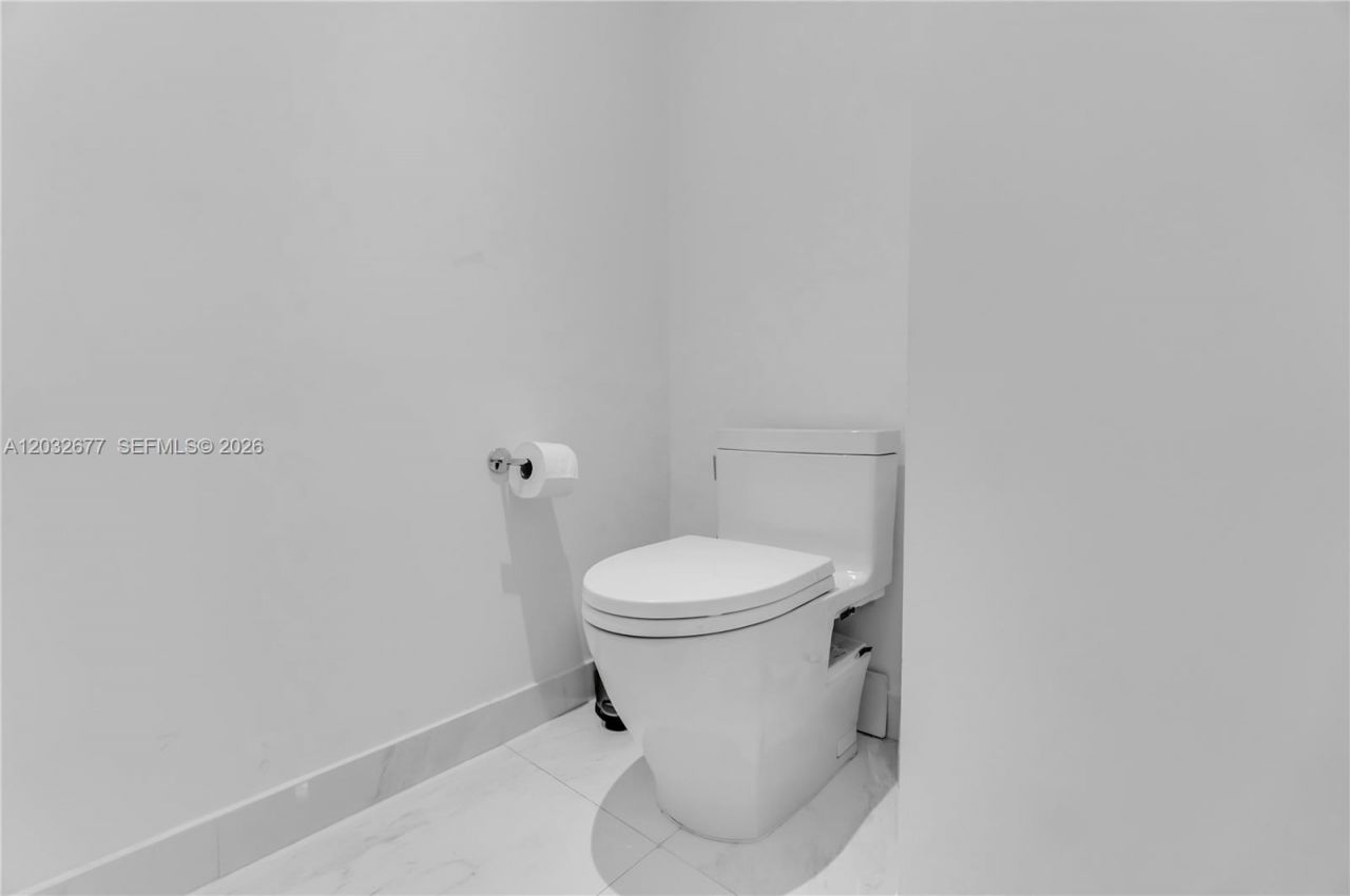 400 Sunny Isles Blvd , Unit 1917, Sunny Isles Beach, FL 33160 Photo