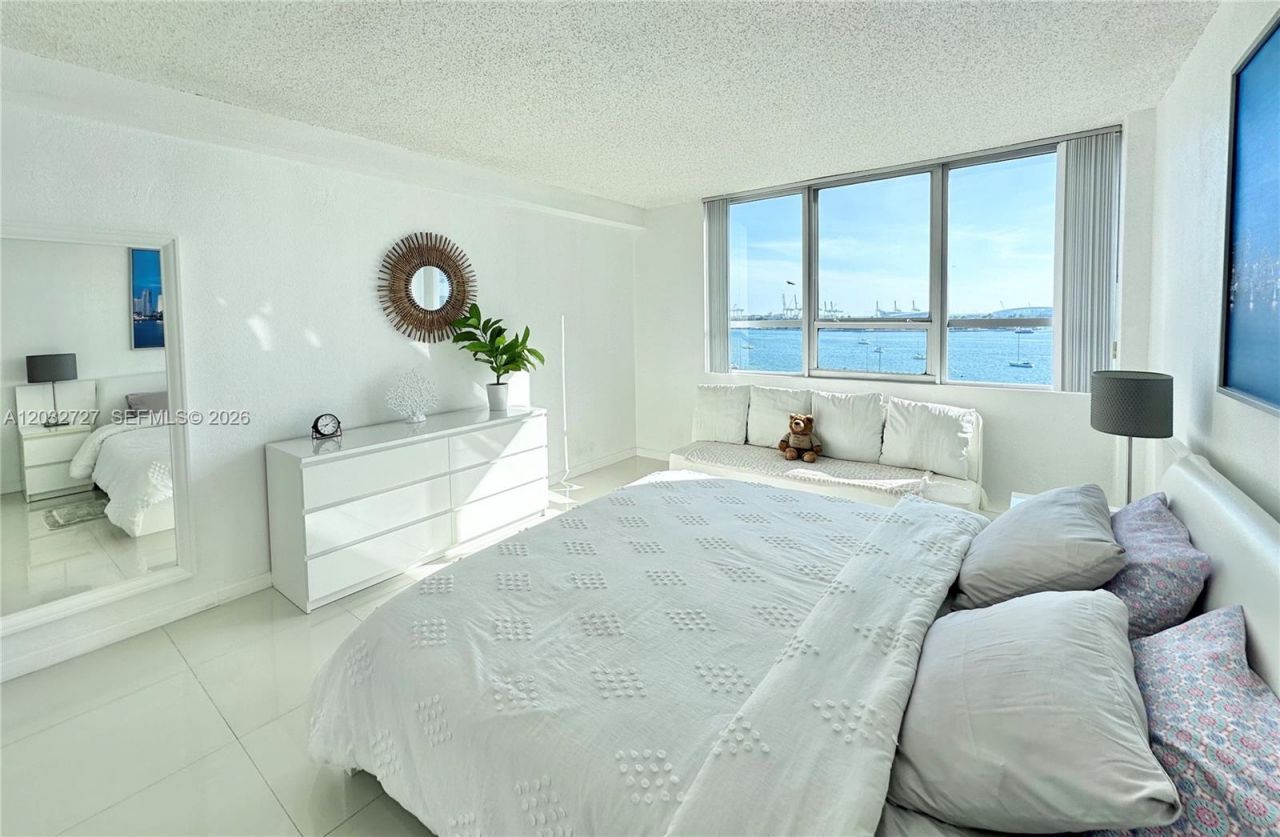 1500 Bay Rd , Unit 820S, Miami Beach, FL 33139 Photo