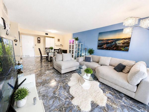 4200 Hillcrest Dr , Unit 403, Hollywood, FL 33021