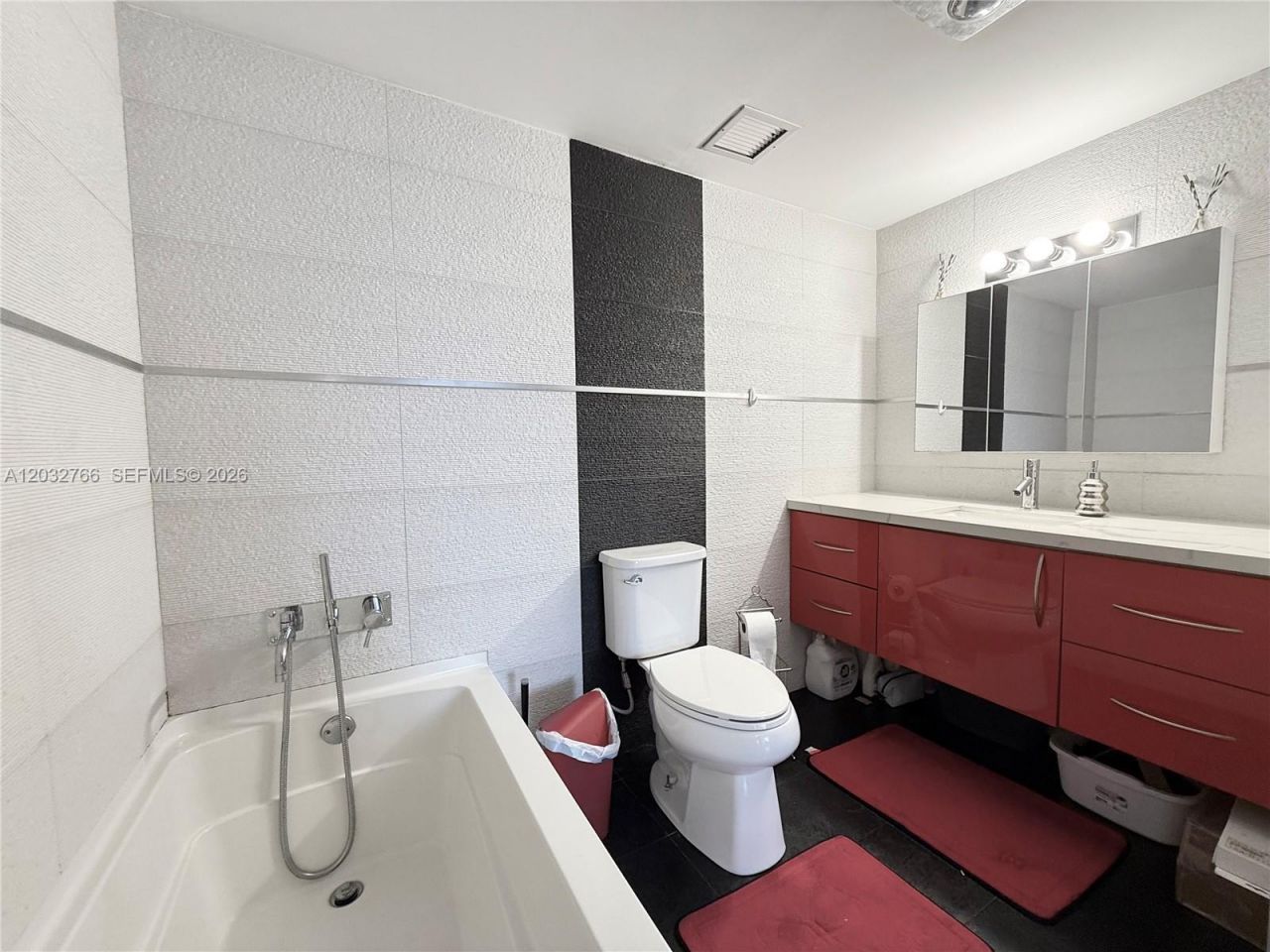 4200 Hillcrest Dr , Unit 403, Hollywood, FL 33021 Photo