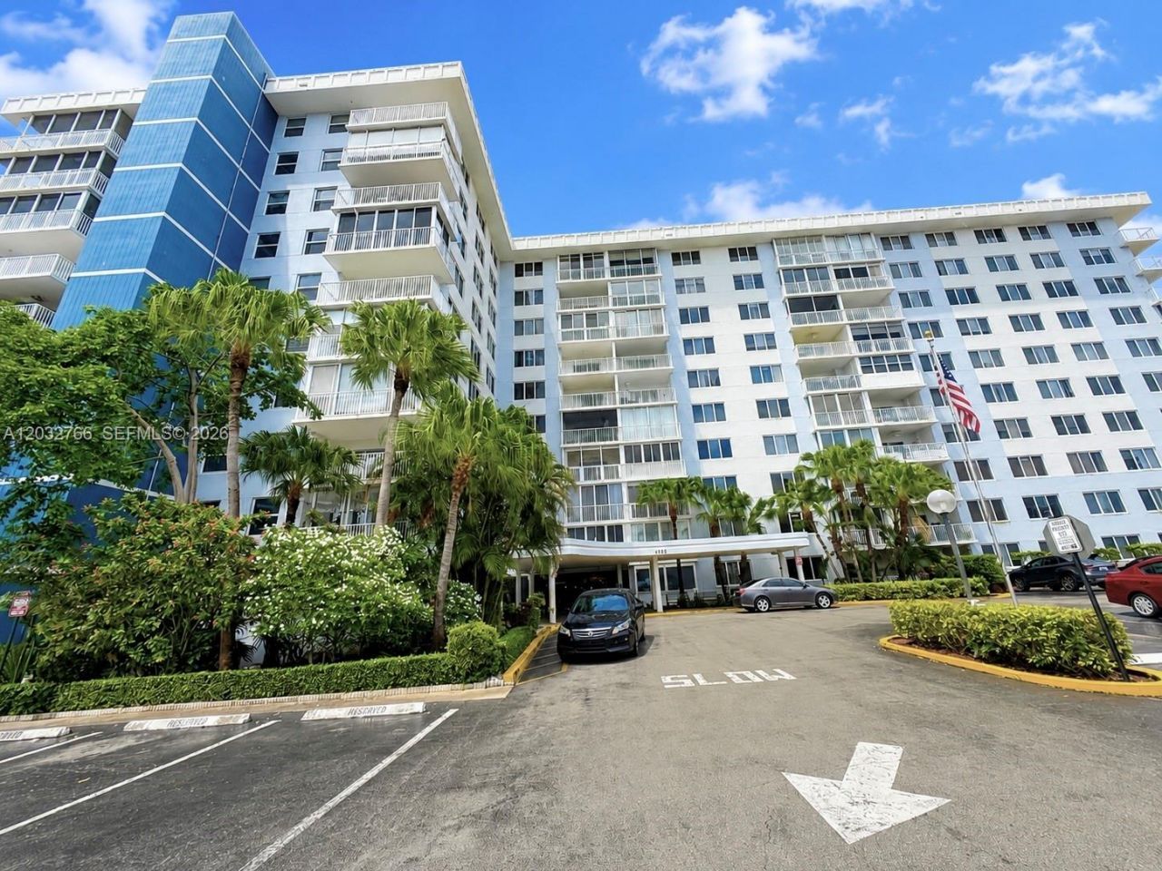 4200 Hillcrest Dr , Unit 403, Hollywood, FL 33021 Photo