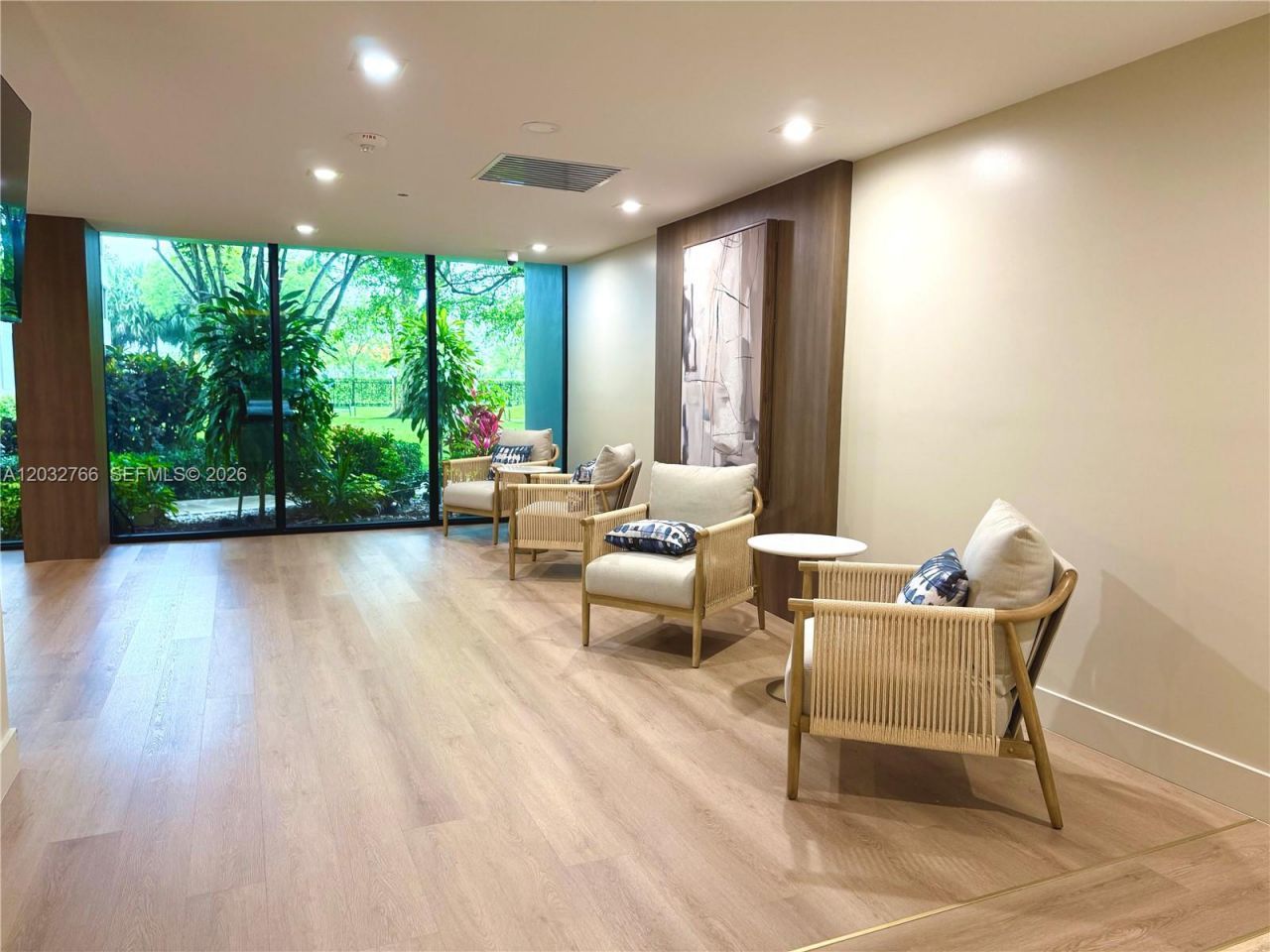 4200 Hillcrest Dr , Unit 403, Hollywood, FL 33021 Photo