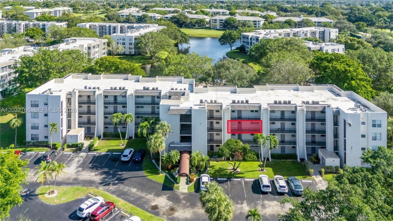 9340 Lagoon Pl, Unit 304, Davie, FL 33324 Photo