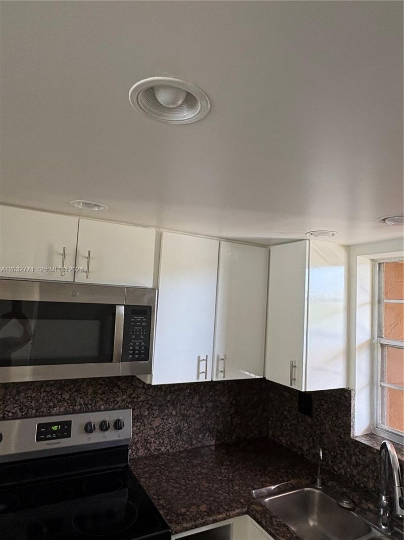 3001 W Rolling Hills Cir , Unit 305, Davie, FL 33328 Photo