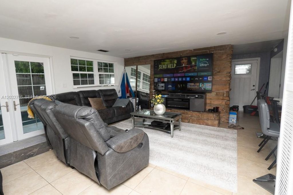 5941 NW 14th Ct , Unit 1, Sunrise, FL 33313 Photo