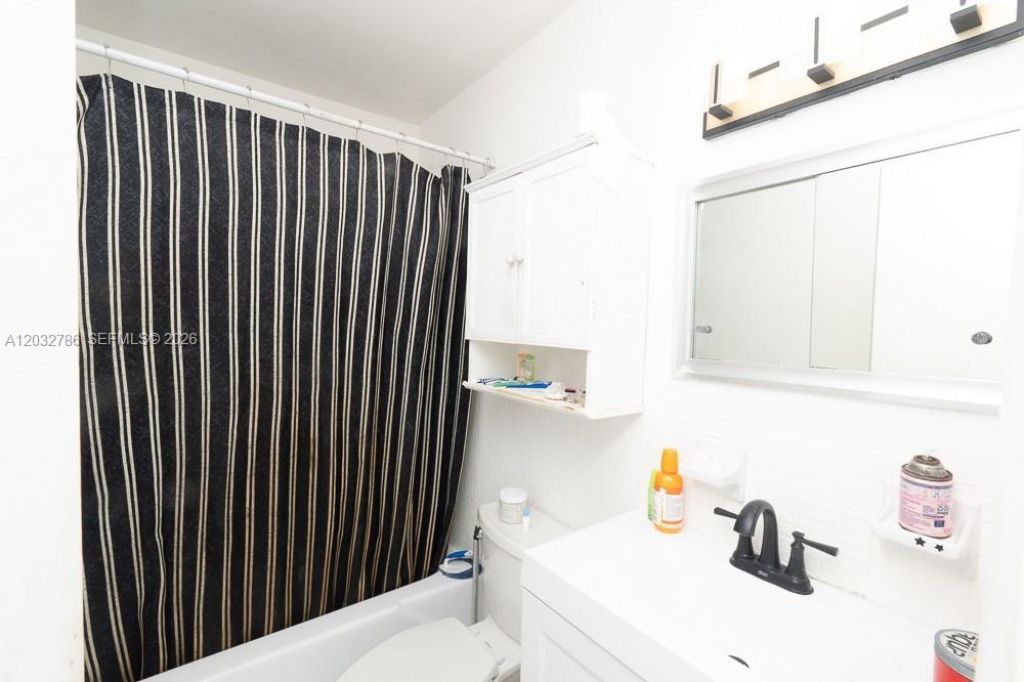 5941 NW 14th Ct , Unit 1, Sunrise, FL 33313 Photo