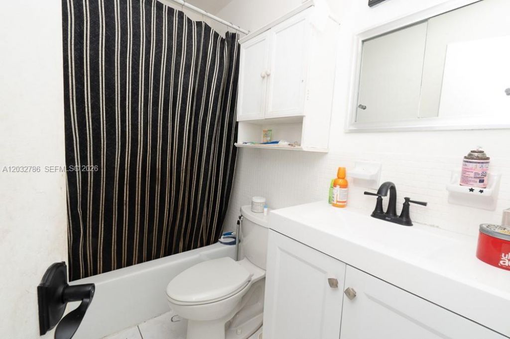 5941 NW 14th Ct , Unit 1, Sunrise, FL 33313 Photo