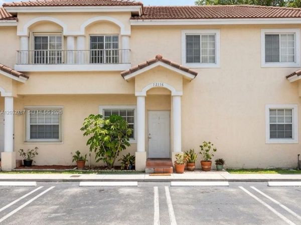 12116 SW 143rd Ln , Unit 6-5, Miami, FL 33186