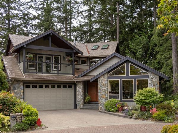 929 Matticks Wood Lane , Saanich, BC V8Y 3H6