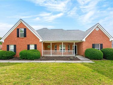 3057 Biltmore Woods Drive, Buford, GA 30519