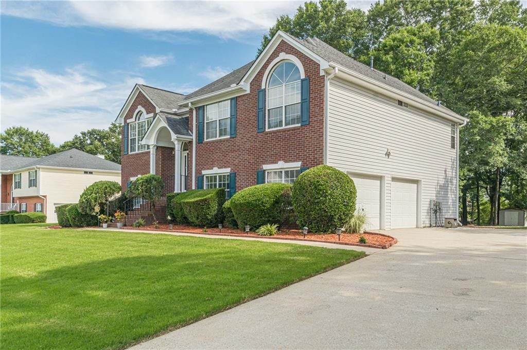 2212 Brandon Lane Sw, Conyers, GA 30094 Main Photo