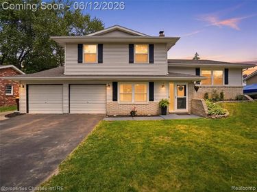 10378 Barbara Street, Pinckney Vlg, MI 48169