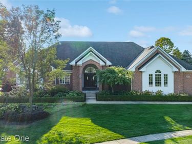 1937 Carsons Cove, Commerce Twp, MI 48390