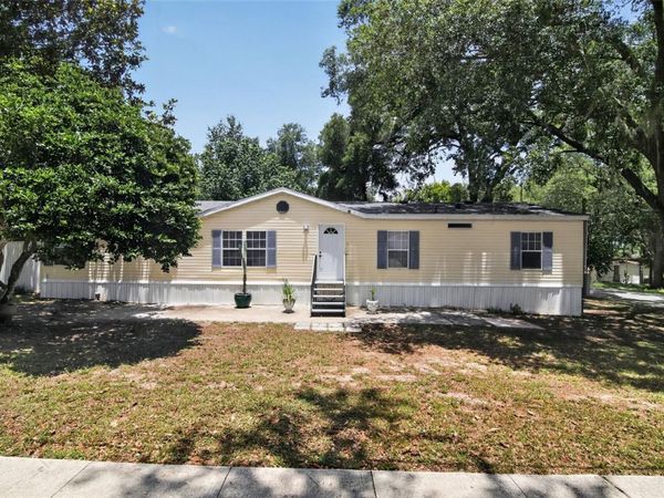 102 THIRD STREET , LADY LAKE, FL 32159