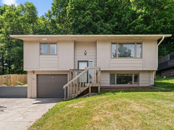 509 Mill Street E, Cannon Falls, MN 55009