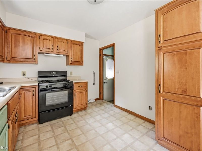 1280 Sterling Drive, Cortland, OH 44410 Photo 22