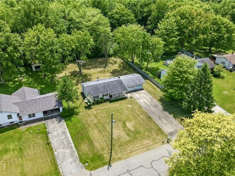 1280 Sterling Drive, Cortland, OH 44410 Photo 4