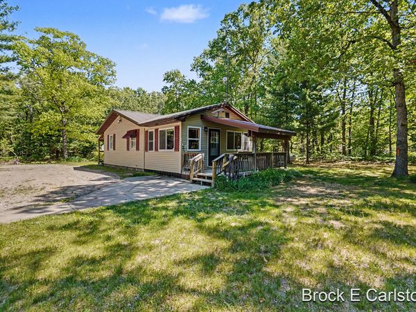17455 Hoxeyville Road, Wellston, MI 49689