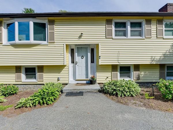 11 Topliff St, Billerica, MA 01821