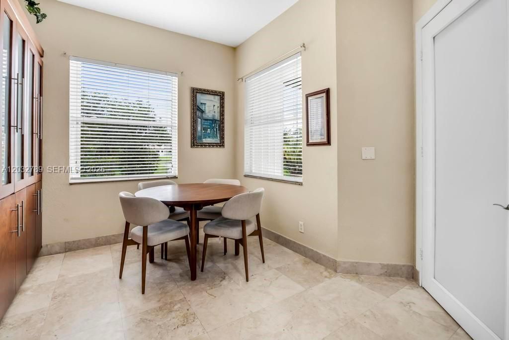 19301 Seneca Ave , Weston, FL 33332 Photo