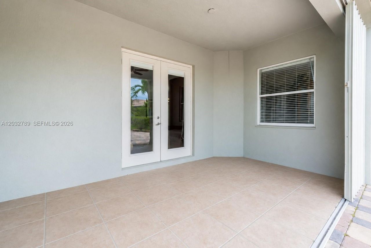 19301 Seneca Ave , Weston, FL 33332 Photo