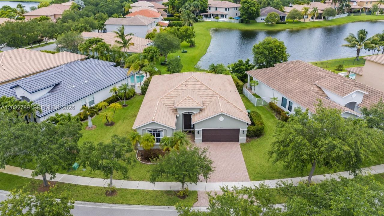 19301 Seneca Ave , Weston, FL 33332 Photo