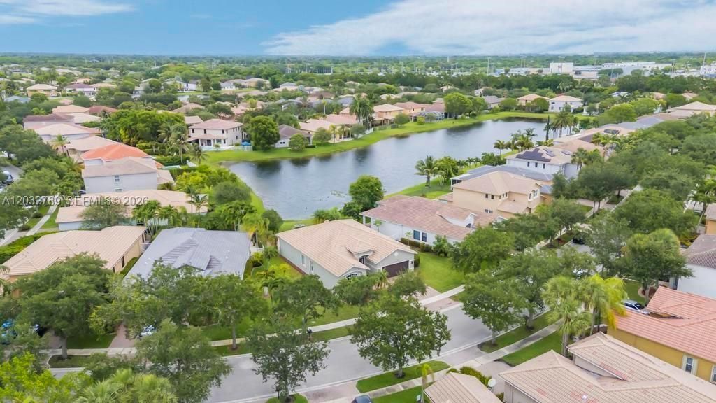 19301 Seneca Ave , Weston, FL 33332 Photo