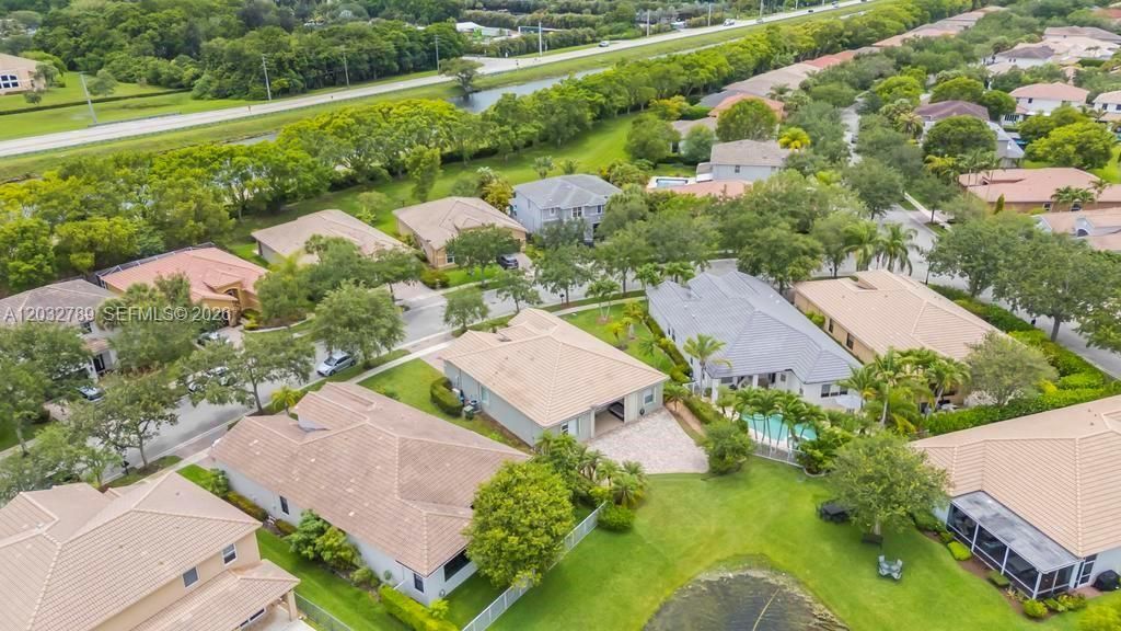 19301 Seneca Ave , Weston, FL 33332 Photo