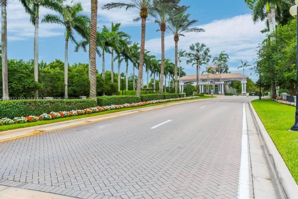 19301 Seneca Ave , Weston, FL 33332 Photo
