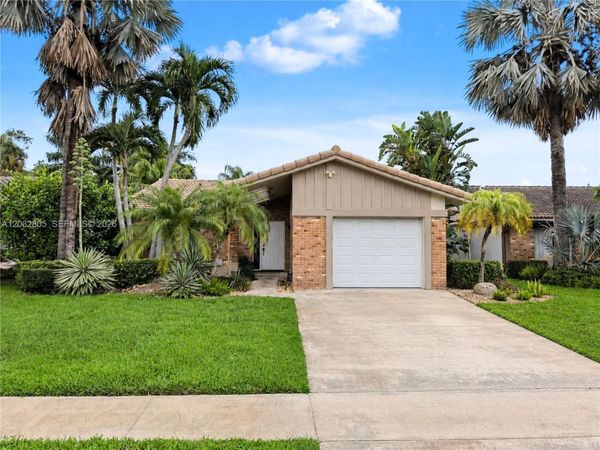19649 Back Nine Dr , Boca Raton, FL 33498