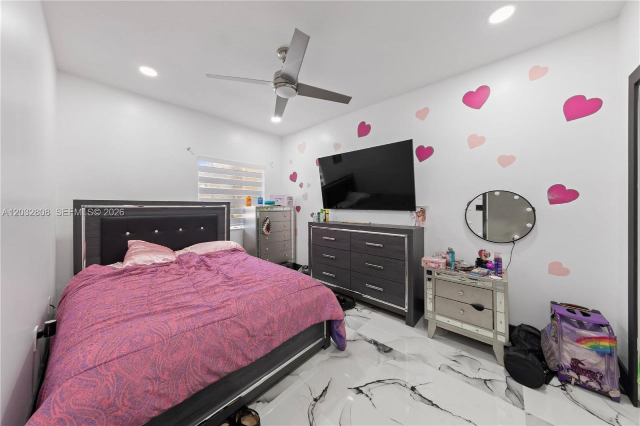 3245 NE 11 Dr , Homestead, FL 33033 Photo