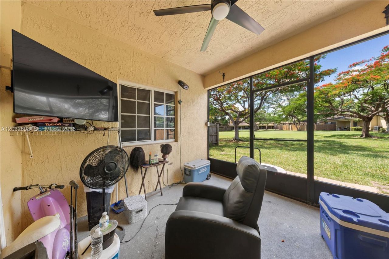 3245 NE 11 Dr , Homestead, FL 33033 Photo
