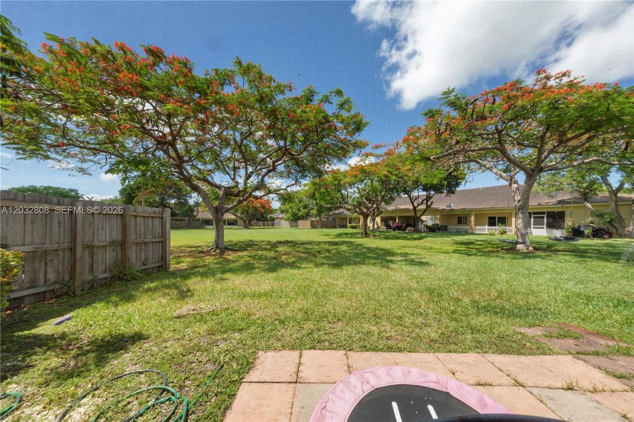 3245 NE 11 Dr , Homestead, FL 33033 Photo