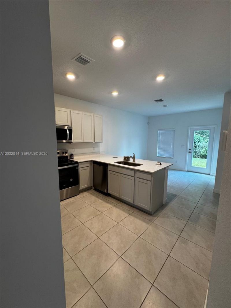 4860 Dillion St, Unit 4860, Lake Worth, FL 33463 Photo