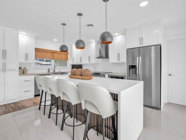 2104 NE 63rd St , Fort Lauderdale, FL 33308