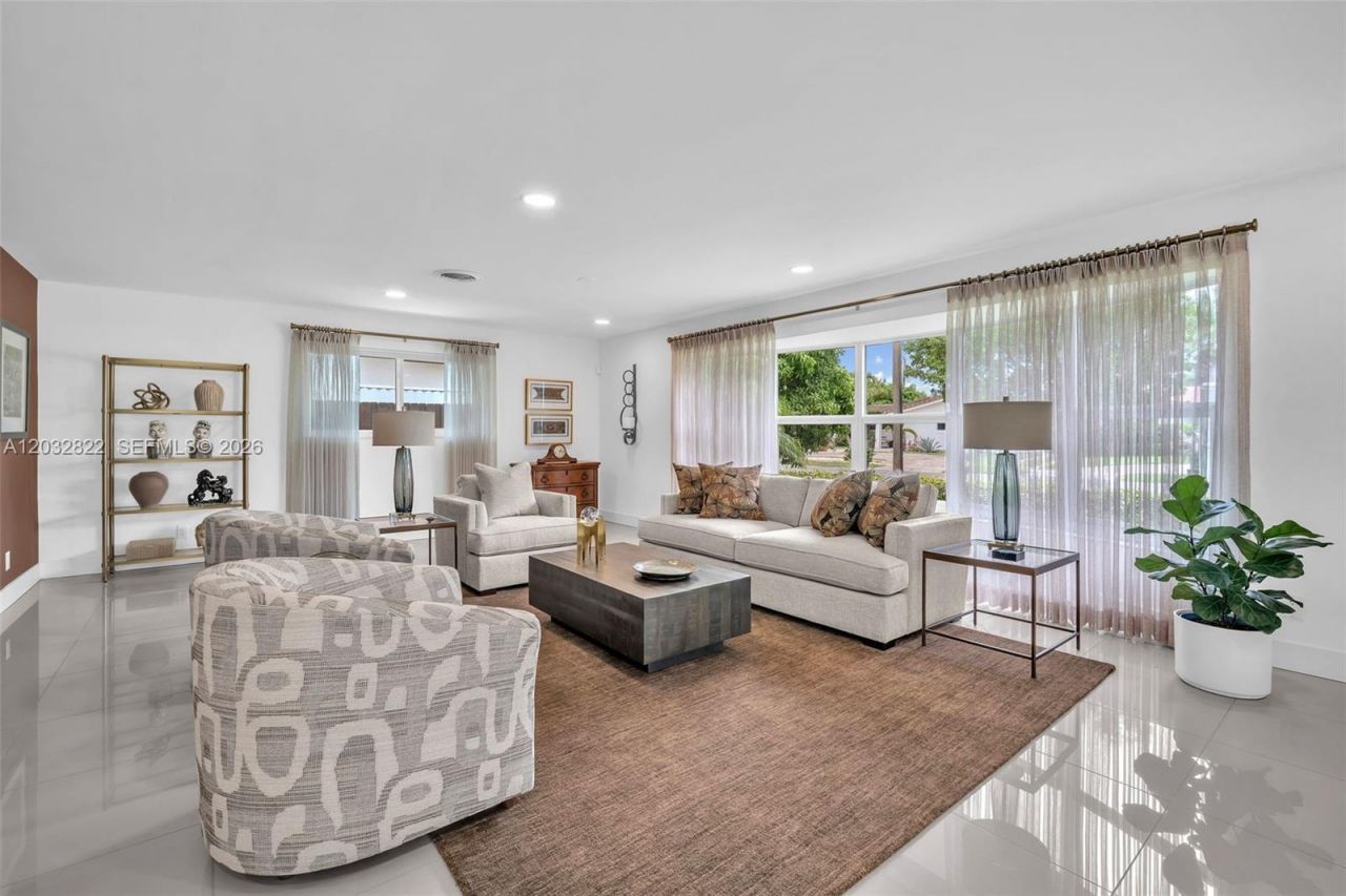 2104 NE 63rd St , Fort Lauderdale, FL 33308 Photo