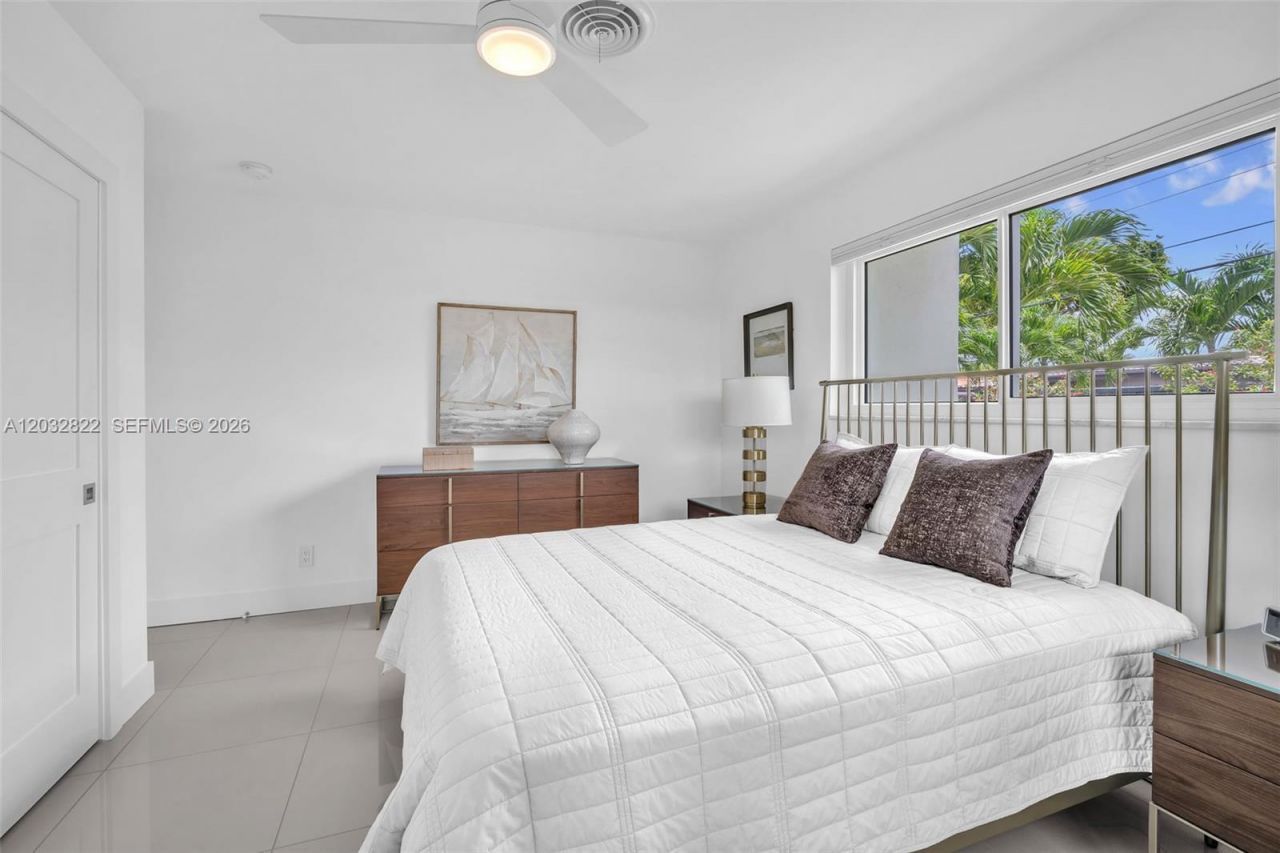2104 NE 63rd St , Fort Lauderdale, FL 33308 Photo