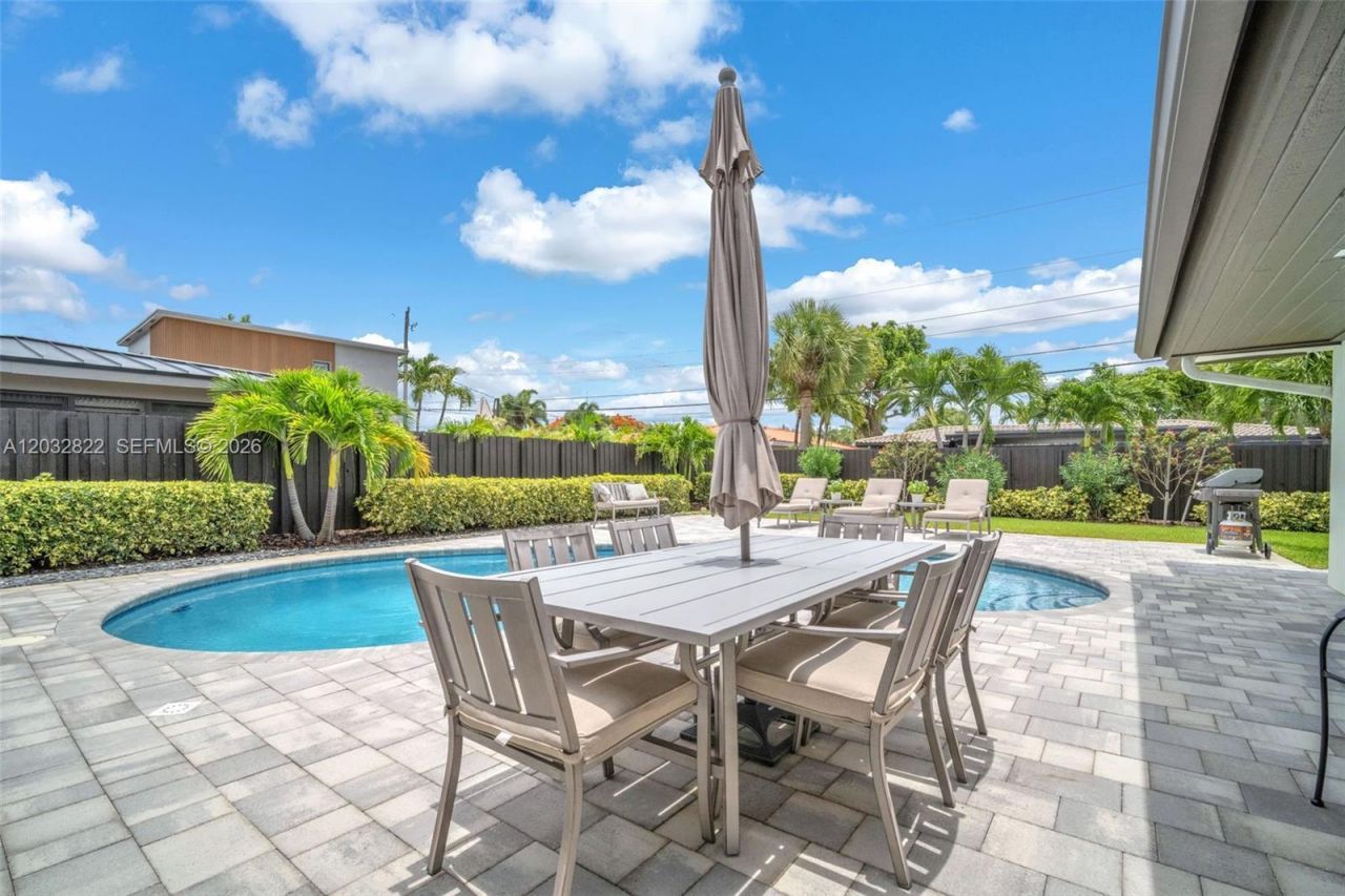 2104 NE 63rd St , Fort Lauderdale, FL 33308 Photo