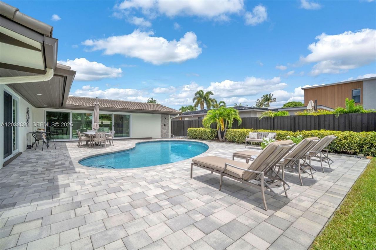 2104 NE 63rd St , Fort Lauderdale, FL 33308 Photo