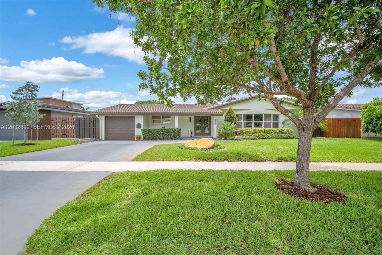 2104 NE 63rd St , Fort Lauderdale, FL 33308 Photo
