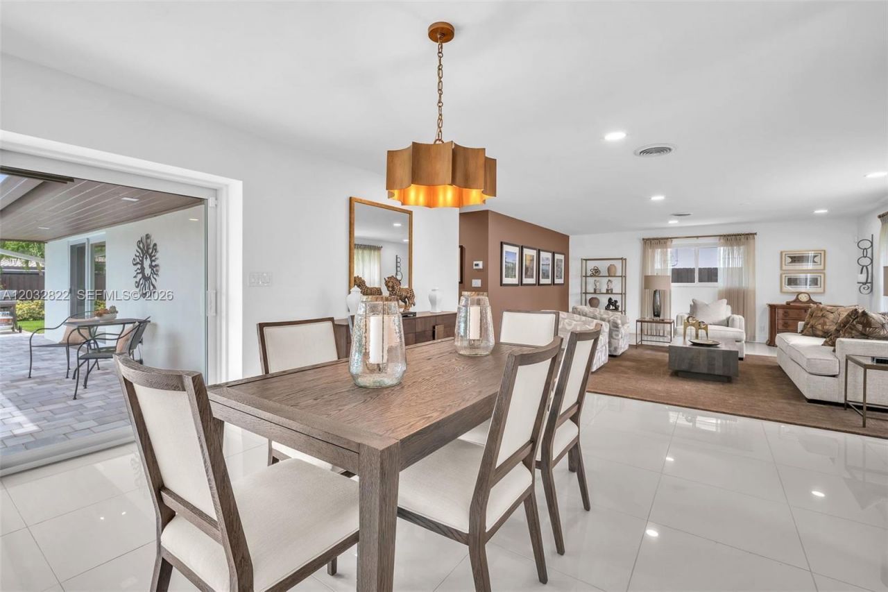 2104 NE 63rd St , Fort Lauderdale, FL 33308 Photo