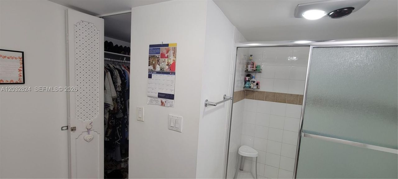 3401 N Country Club Dr , Unit 110, Aventura, FL 33180 Photo