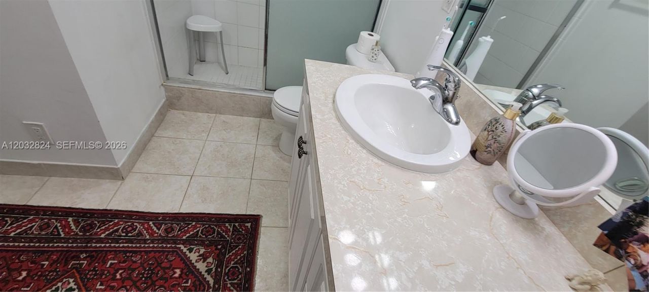 3401 N Country Club Dr , Unit 110, Aventura, FL 33180 Photo