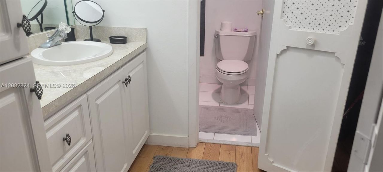 3401 N Country Club Dr , Unit 110, Aventura, FL 33180 Photo