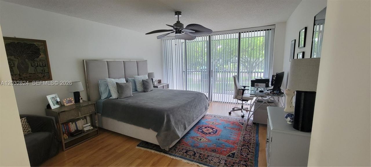 3401 N Country Club Dr , Unit 110, Aventura, FL 33180 Photo