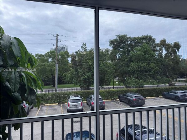 16950 W Dixie Hwy A232 Hwy , Unit 232, North Miami Beach, FL 33160