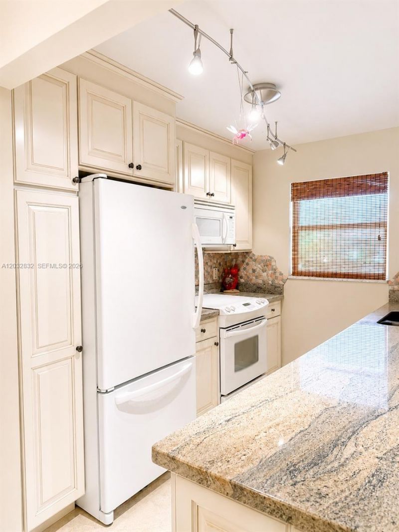 1042 North Dr , Unit A, Delray Beach, FL 33445 Photo